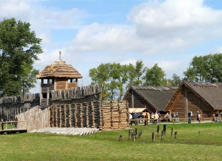Muzeum Archeologiczne w Biskupinie