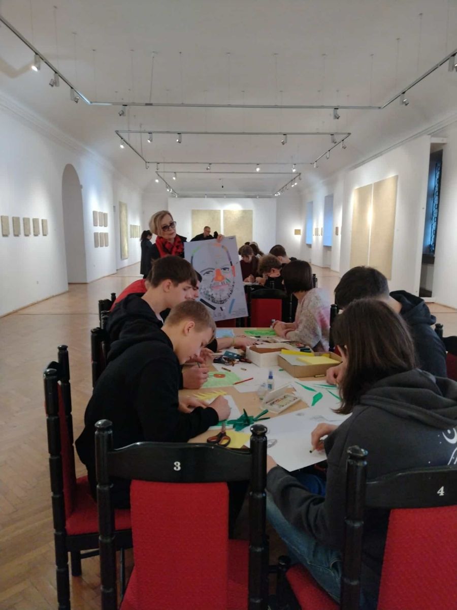 Postać ludzka w dziełach z kolekcji Galerii 72